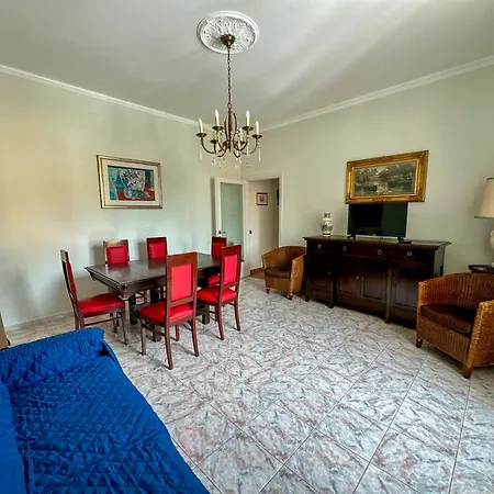 Apartment Al Molo 4 *